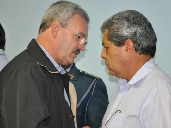 O deputado federal Geraldo Resende (PMDB) cumpre uma longa agenda de compromissos pelo interior do Estado junto com governador Puccinelli neste sábado (29). (Foto: Kauhê Prieto)