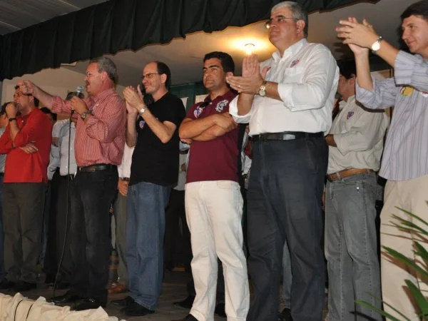 Geraldo foi recebido por amigos e por parceiros políticos que estão à frente de sua campanha. (Foto: Ronney Minella)