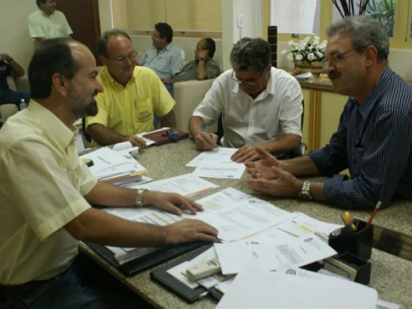 Geraldo Resende atendeu reivindicação da comunidade caarapoense e do prefeito Mateus