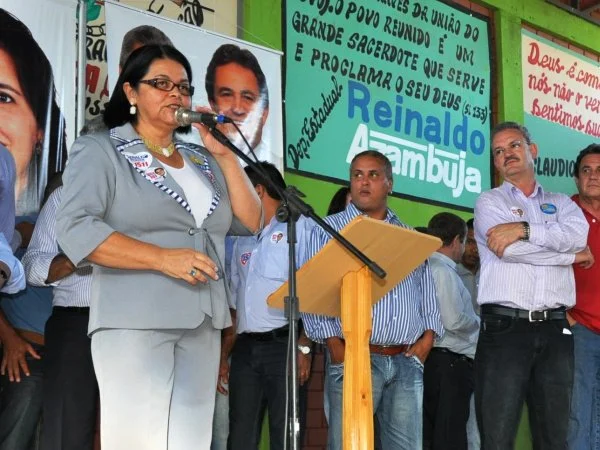 Prefeita Verônica ressalta o trabalho do deputado Geraldo Resende (foto: Ronney Minella)