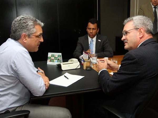 Ministro garante a implantação de um Centro de Atenção Psicossocial (CAPS) nas aldeias indígenas de Dourados. (Foto: Rodrigo Pael)