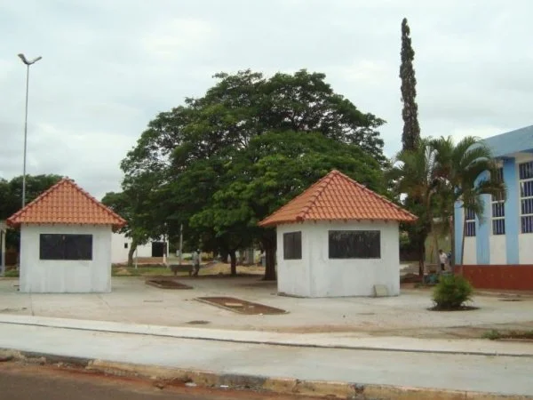 Praça Adelaide Alves de Lima: revitalização será concluída em meados do mês que vem. (Foto: Ronney Minella)