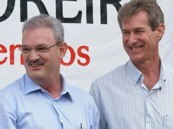 Lançamento de asfalto e UBS em Aral Moreira
