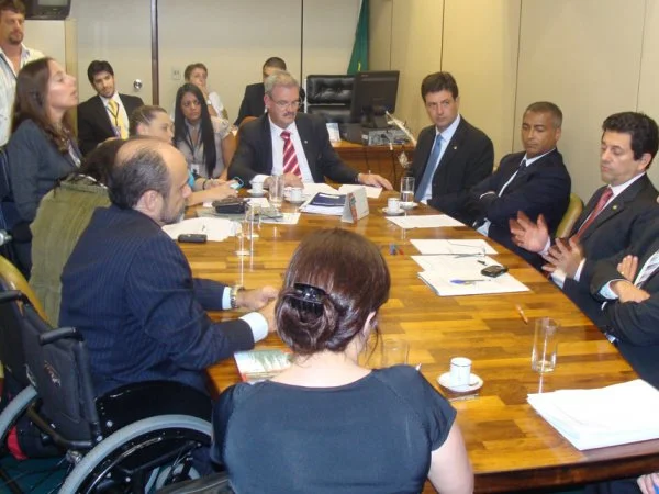 Participaram do encontro os deputados Walter Tosta (PMN-MG), Otávio Leite(PSDB-RJ), Eduardo Barbosa (PSDB-MG), Mandetta (DEM-MS) e Mara Gabrilli (PSDB-SP), além de respresentante do senador Lindbergh Farias (PT-RJ). (Foto: Rodrigo Pael)