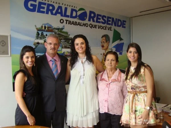 Geraldo e família em seu gabinete em Brasília.