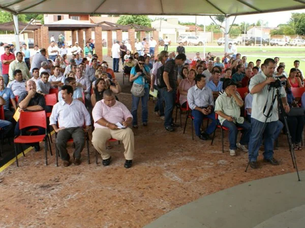 Entrega de obras em Dourados