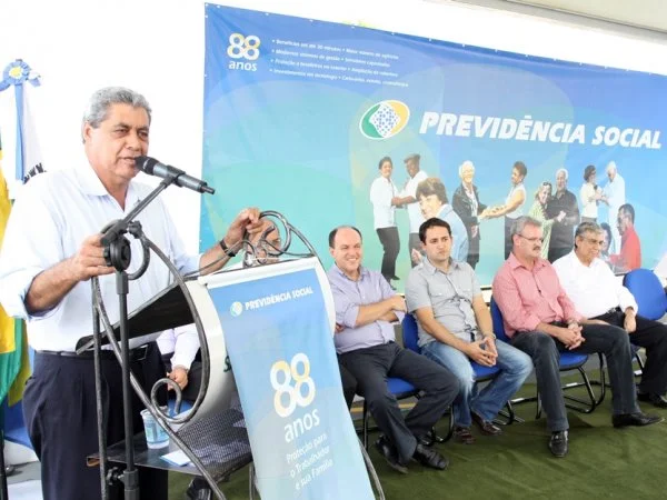 André Puccinelli discursa em solenidade de inauguração em São Gabriel do Oeste. (Foto: Assessoria)