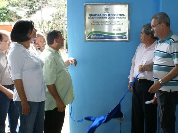 Entrega de obras em Dourados