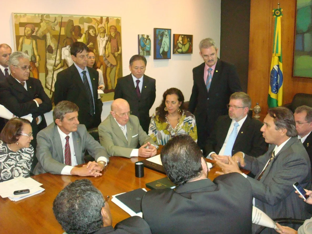 Parlamentares definem com o presidente da Câmara votação votação da regulamentação da Emenda 29. (Foto: Assessoria Deputado Darcísio Perondi - PMDB-RS).