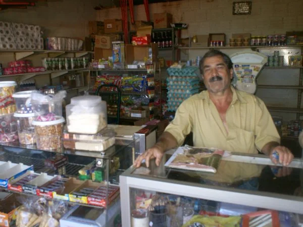 Elias Valim dos Reis é proprietário da mercearia Ipê.