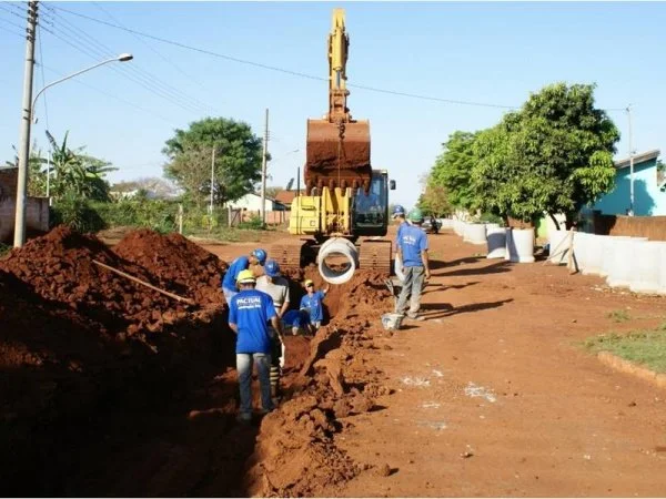 Após obras de drenagem, Vila Cachoeirinha aguarda pavimentação asfáltica. (Foto Arquivo)