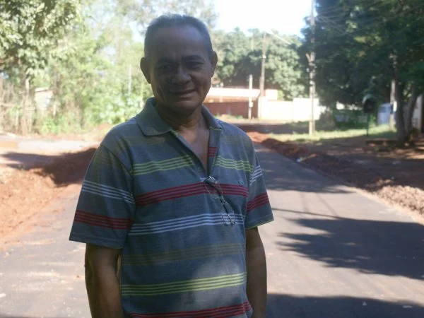 Claudio Barbosa Lima está ansioso para iniciar a construção de sua calçada e valorizar seu imóvel.