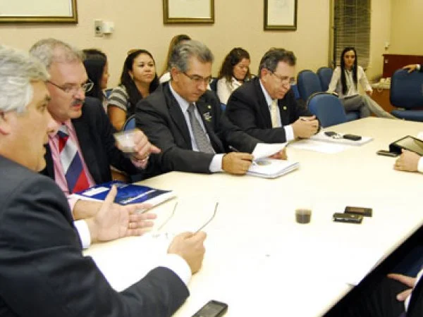 Deputado Geraldo Resende (PMDB-MS) é escolhido para coordenação da bancada federal pela segunda vez.