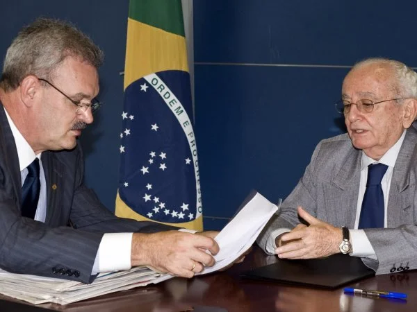 Deputado federal Geraldo Resende em audiência com Ministro do Turismo, Pedro Novaes em março de 2011. (Foto: Rodrigo Pael)