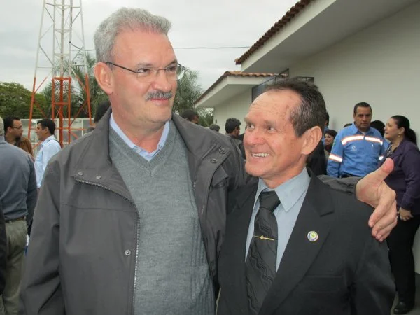 Geraldo entrega obras em Naviraí