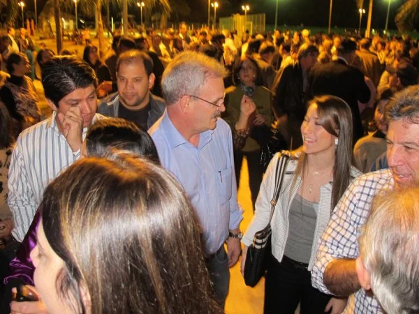 Multidão prestigia inauguração de Praça, em Itaporã