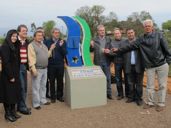 Geraldo entrega obras em Naviraí