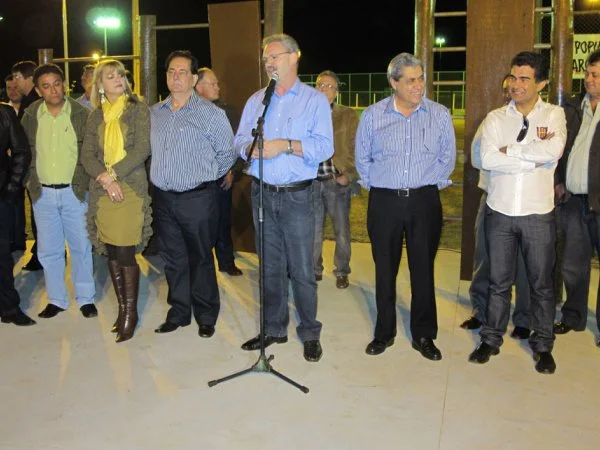 Multidão prestigia inauguração de Praça, em Itaporã