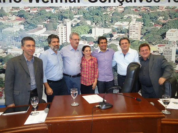 Lideranças do PMDB após o encontro: candidatura própria foi palavra de ordem. (Fotos: Kauhê Prieto)