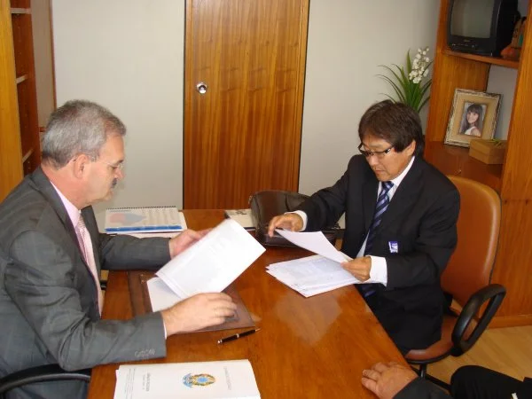 Deputado Geraldo Resende e prefeito Jun durante reunião em Brasília. (Foto: Rodrigo Pael)