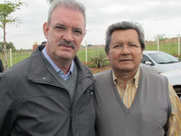 Geraldo entrega obras em Naviraí