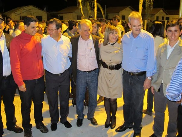 Multidão prestigia inauguração de Praça, em Itaporã