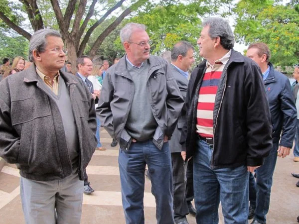 Geraldo entrega obras em Naviraí
