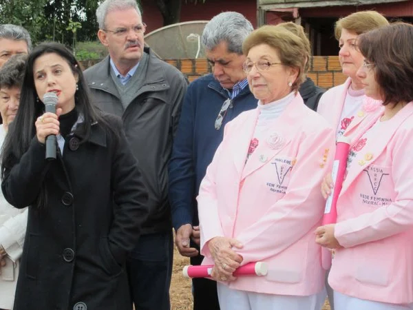 Geraldo entrega obras em Naviraí