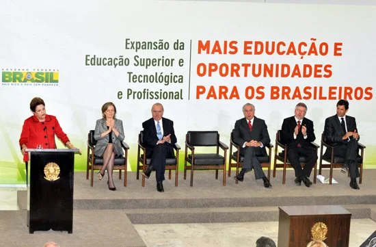 Deputado comemora expansão da rede federal de educação profissional no país. (Foto: Reprodução)