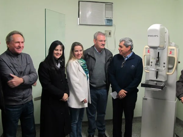 Geraldo entrega obras em Naviraí
