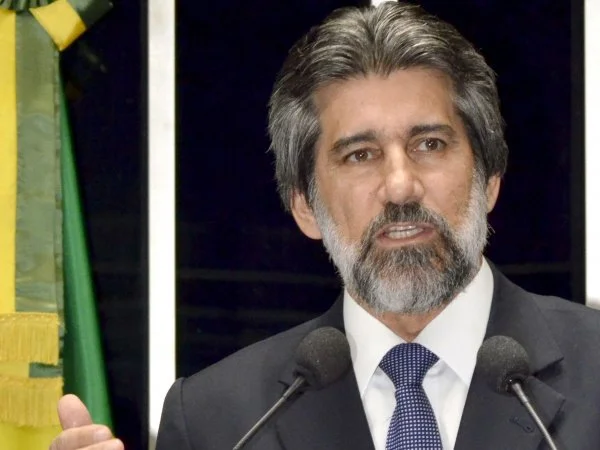 Senador Valdir Raupp, presidente nacional do PMDB, confirma presença no encontro em Dourados. (Foto: Reprodução)