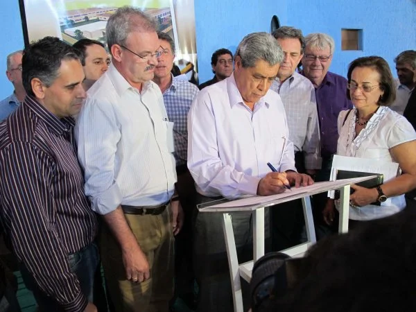 Solenidade de lançamento das obras de restauração da Escola, em julho deste ano.