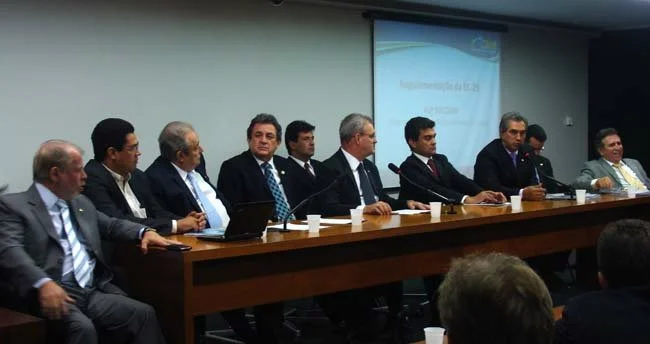 Bancada do MS assume compromisso com prefeitos (Foto: Ana Paula Siqueira)