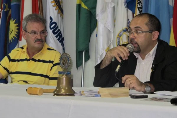 Deputado presta contas do mandato no Rotary