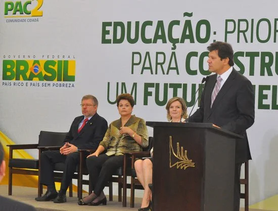 MS terá 54 novas creches e 16 novas quadras cobertas até 2014. (Foto: Arquivo)