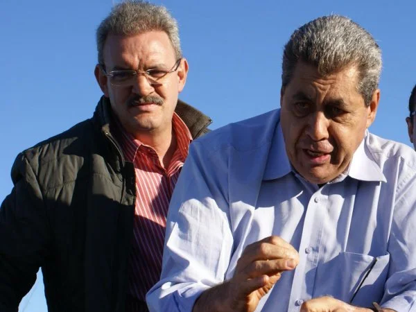 André e Geraldo vistoriam trajeto da Perimetral, em 2009: articulação insere Dourados no “MS Forte”. (Foto: Kauhê Prieto)