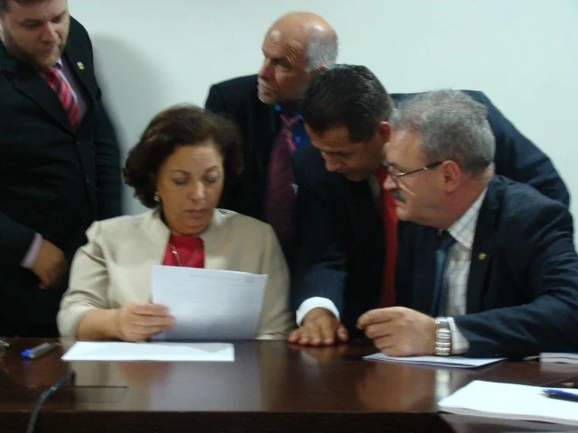Deputado cobra ministra prorrogação do decreto dos restos a pagar 2010