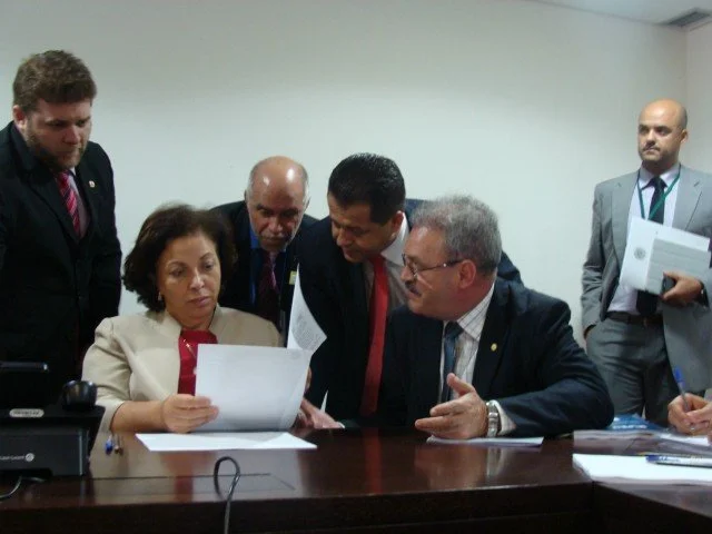 Deputado cobra ministra prorrogação do decreto dos restos a pagar 2010