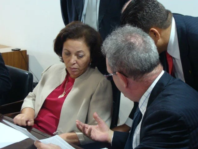 Deputado cobra ministra prorrogação do decreto dos restos a pagar 2010