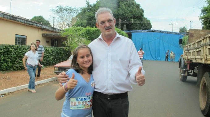 Veja fotos da carreata e comício em Anaurilândia