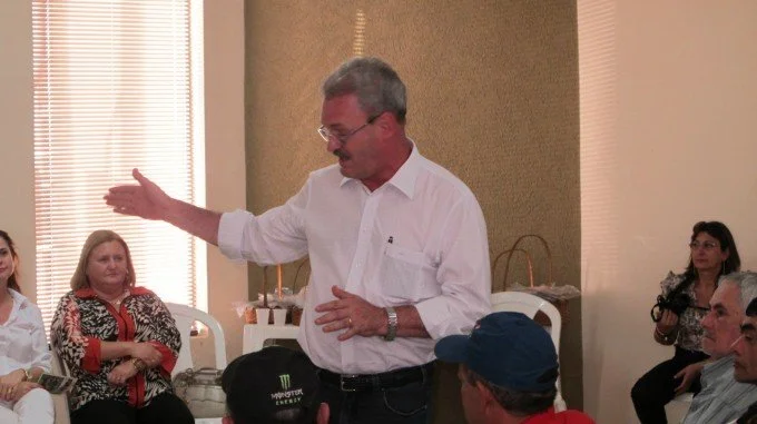 Veja aqui fotos do comicio de Sergio Barbosa e reunião em Amambaí