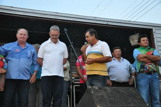 Geraldo participa de caminhada e comício em Douradina
