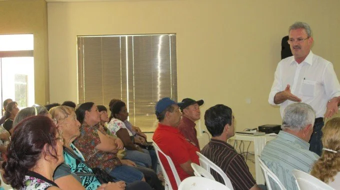 Veja aqui fotos do comicio de Sergio Barbosa e reunião em Amambaí