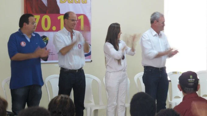 Veja aqui fotos do comicio de Sergio Barbosa e reunião em Amambaí