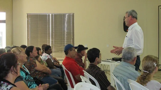 Veja aqui fotos do comicio de Sergio Barbosa e reunião em Amambaí