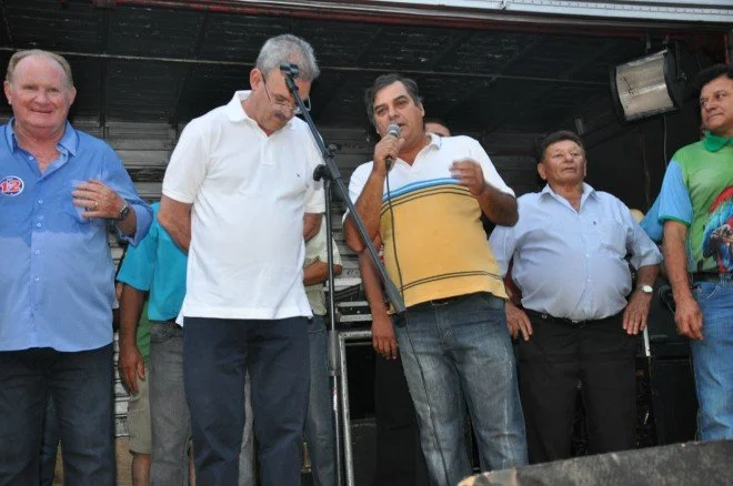 Geraldo participa de caminhada e comício em Douradina