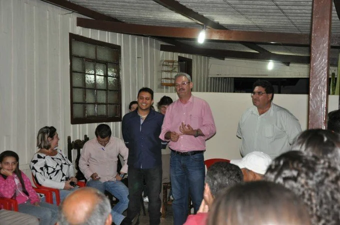 Geraldo participa de reunião em Glória de Dourados