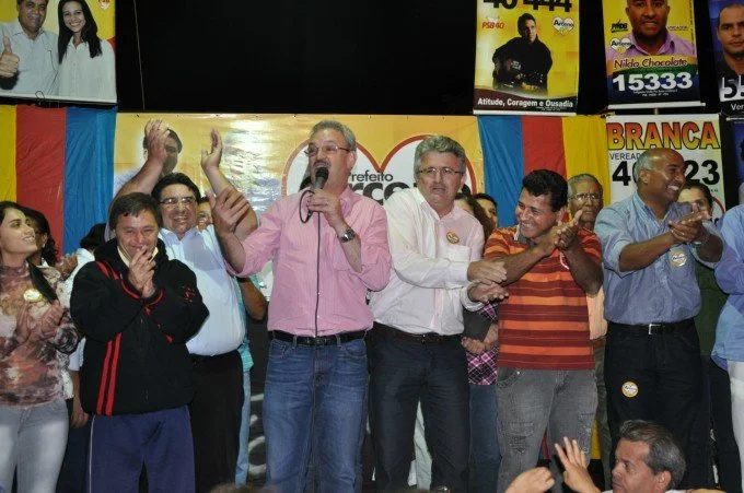 Geraldo participa de reunião em Glória de Dourados