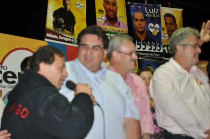 Geraldo participa de reunião em Glória de Dourados
