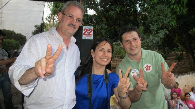 Veja fotos da carreata e comício em Anaurilândia